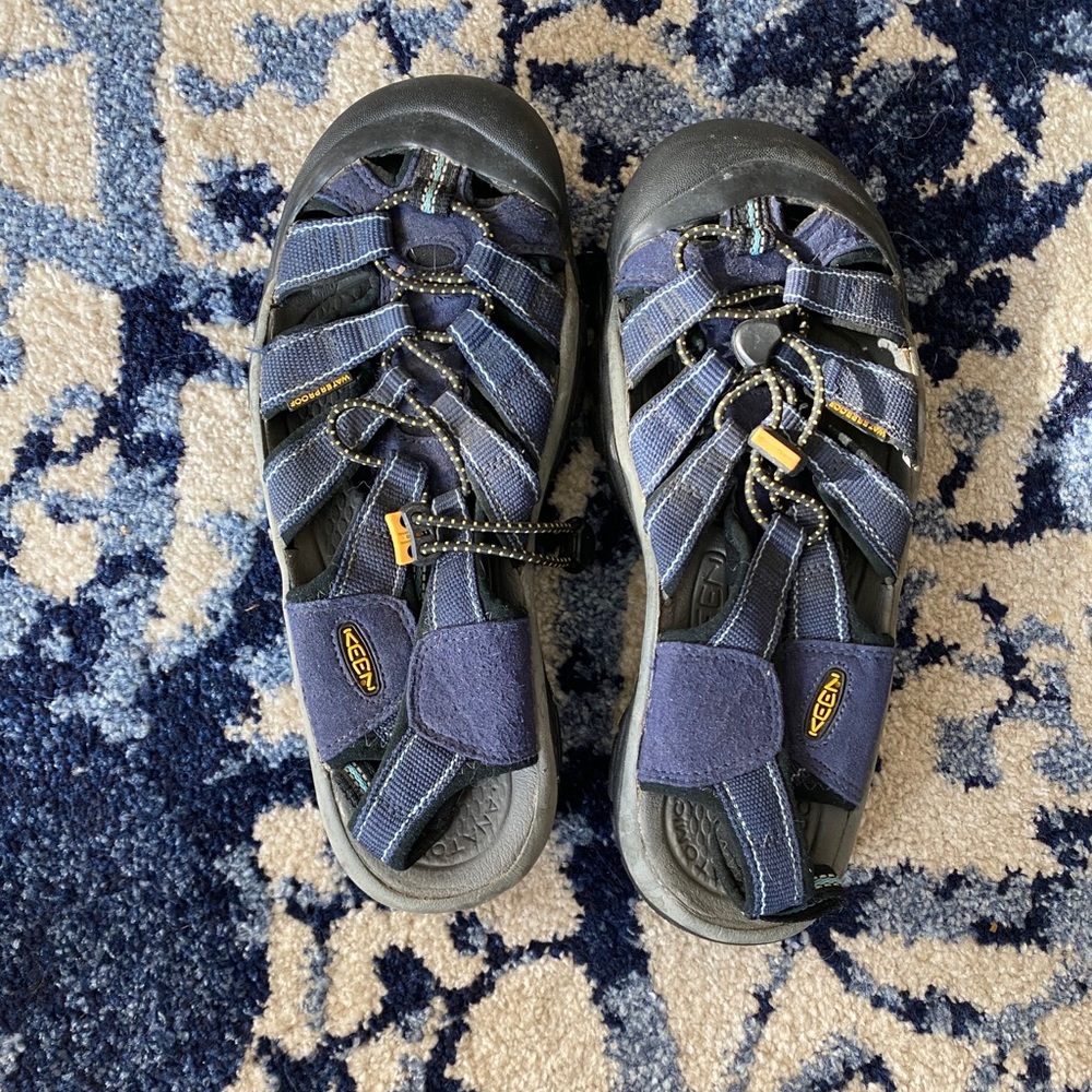 Keen Newport Waterproof size women’s 8.5